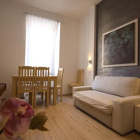 Ottaviano 2br House Appartement
